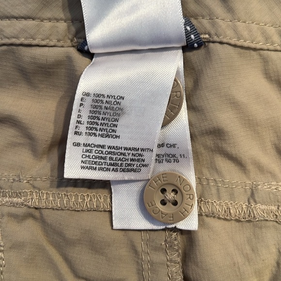 The North Face Shorts Womens 4 Long Khaki Tan Bermuda Casual Outdoor Hike READ - Picture 8 of 8